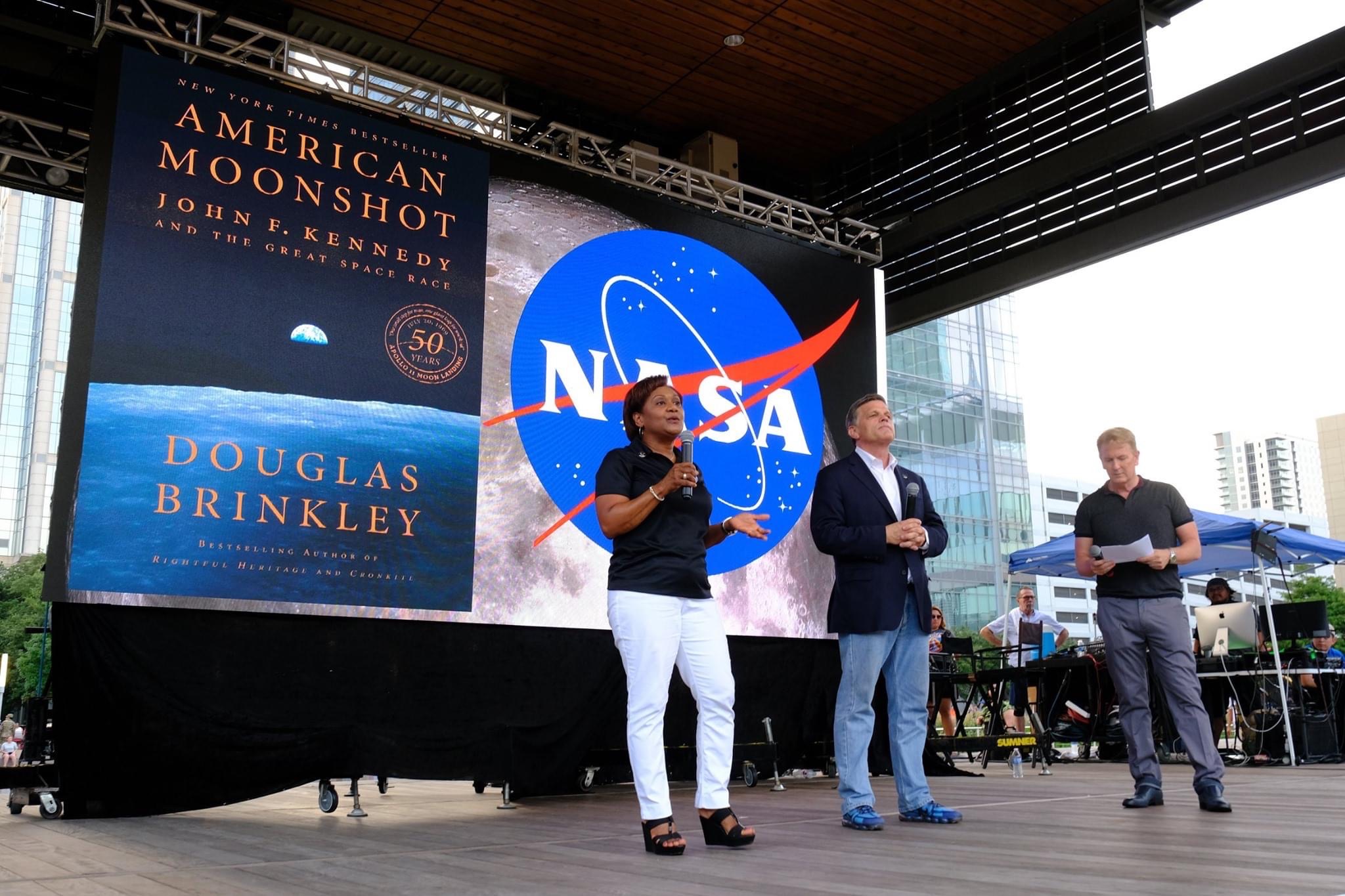 P3.91 Outdoor LED Wall in Discovery Green Park in Houston USA 2019